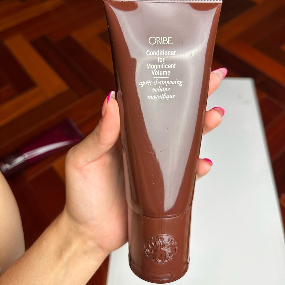 Oribe conditioner for magnificent volume